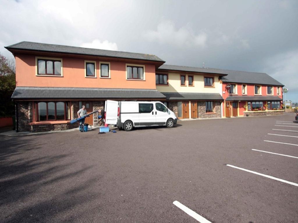 Tralee Bay Holiday Village Каслгрегори Экстерьер фото